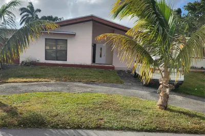 3828 E Lake Ter 1