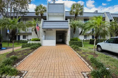 4822 Esedra Court #303 1