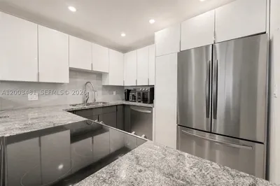 3800 S Ocean Dr #802 1