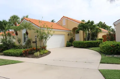 2668 La Lique Circle 1