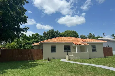 875 Westward Drive 1