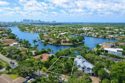 2405 Middle River Drive 1