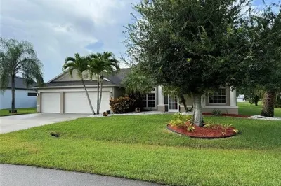 2811 Serenity Circle S 1