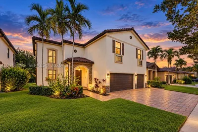 589 SE 35th Ter 1