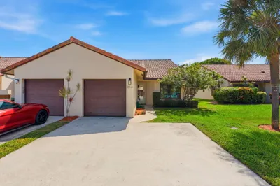 414 Buttonwood Place 1