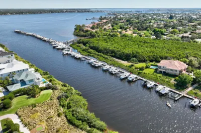 2442 SW Island Creek Trail 1