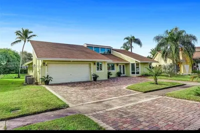 7488 NW 47th Pl #7488 1
