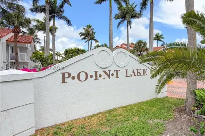 15390 SW 76 Terr #207 1