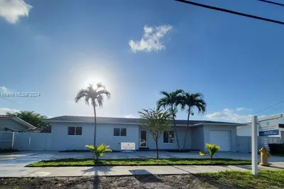 3300 SW 127th 1