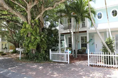 508 SW California Avenue #B 1
