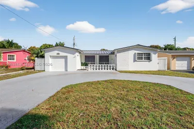 7777 Fairway Blvd 1