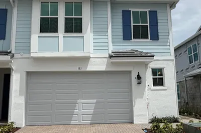181 SE Birch Terrace 1
