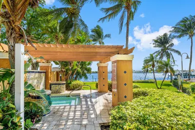 135 Yacht Club Way #305 1