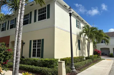 275 SW 7th Court 1