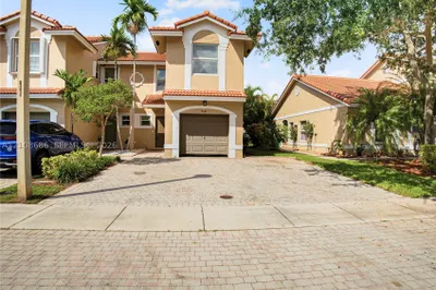 5541 NW 90th Ter 1