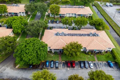 9935 Pineapple Tree Drive #202 1