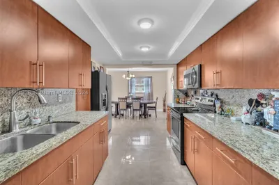 933 W 80th Pl #933 1