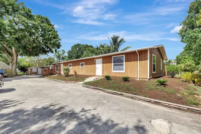 201 Dixieland Drive 1