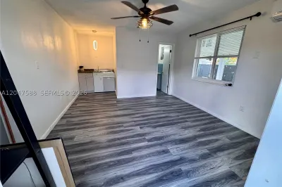 1158 NW 34th Ave #2 1