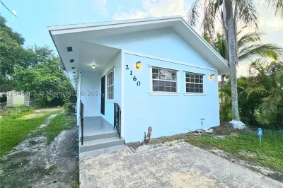 2160 NW 45th St 1