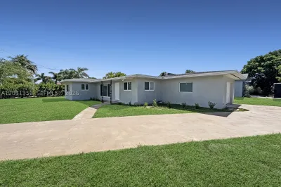 231 NE 16th Ave 1