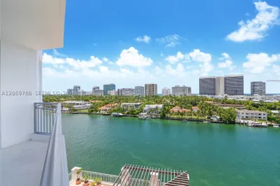 9751 E Bay Harbor Dr #8D 1