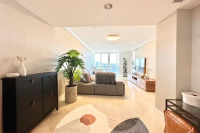 18201 Collins Avenue #1901 1