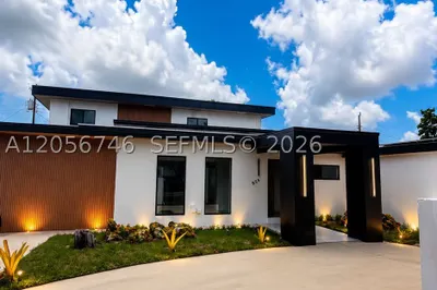 935 SW 72nd Ave 1