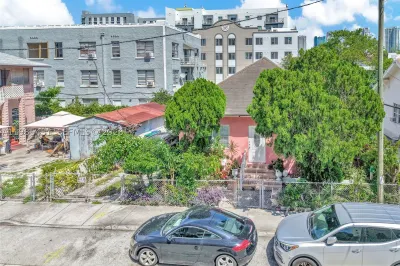 119 SW 7th Ave 1