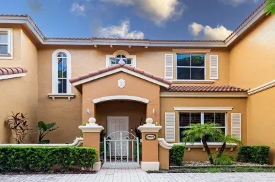 8422 NW 140th Terrace #3603 1