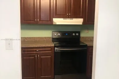251 Bonnie Blvd #102 1