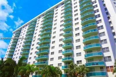 19390 Collins Ave #308 1