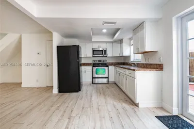 7920 Kimberly Blvd #305 1
