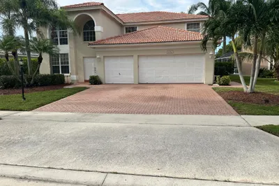 12763 Hyland Cir 1