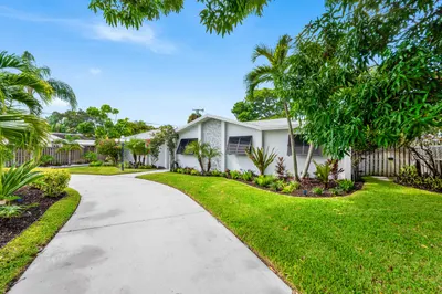 317 Daly Road 1