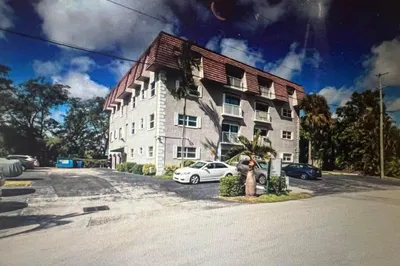 5951 NE 14th Lane #204n 1