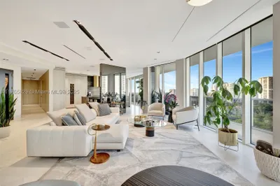 4100 Island Blvd #1004 1
