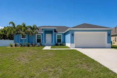 2352 SW Plum Court 1