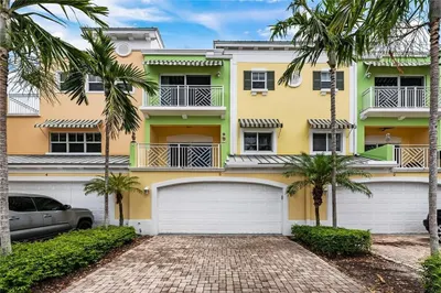 708 SE 15TH Street #3 1