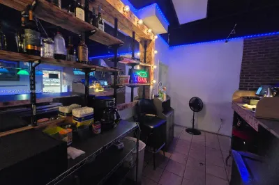 Bar