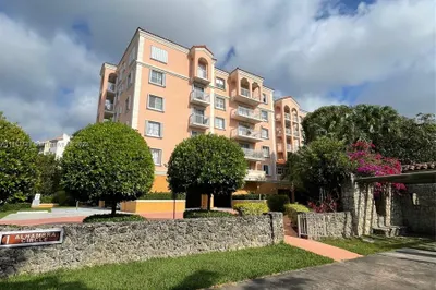 1 Alhambra Cir #502 1