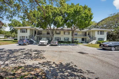 2301 Sabal Ridge Court #H 1