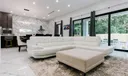 909 NW 4th Avenue Photo
