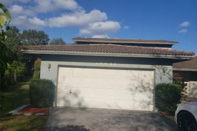 19421 NW 18th Ct 1