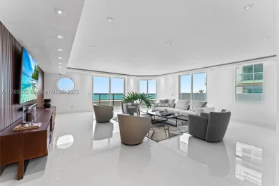 5801 Collins Ave #600 1