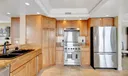 400 Beach Road #804 Photo