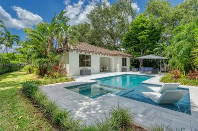 3231 SW 16th Ter 1
