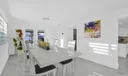 831 E 10th Pl Photo