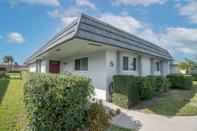 2886 Fernley Drive E #5 1
