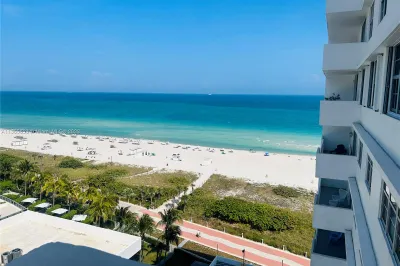 5825 Collins Ave #12E 1